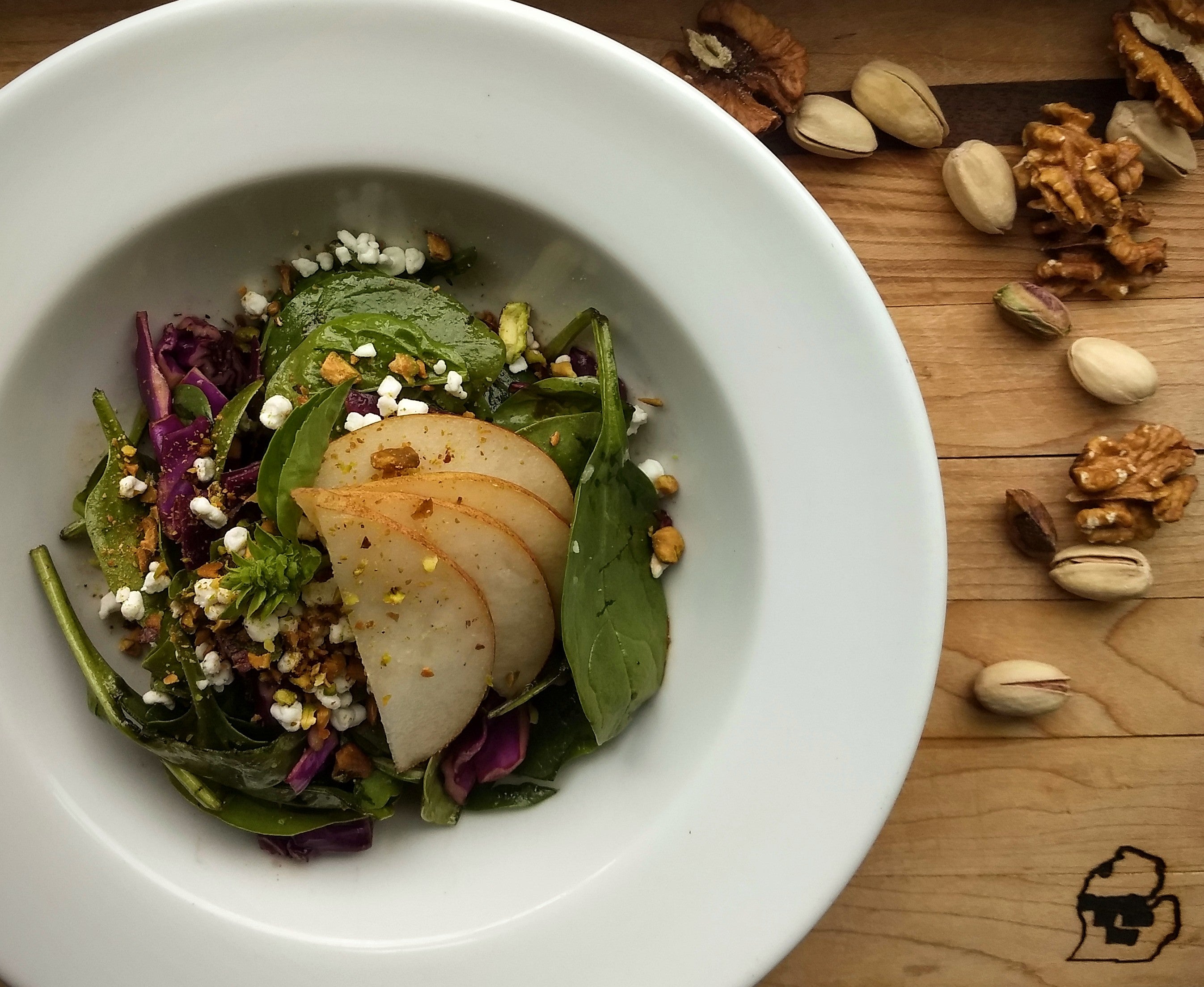 Walnut Basil Vinaigrette – Fustini's Oils & Vinegars