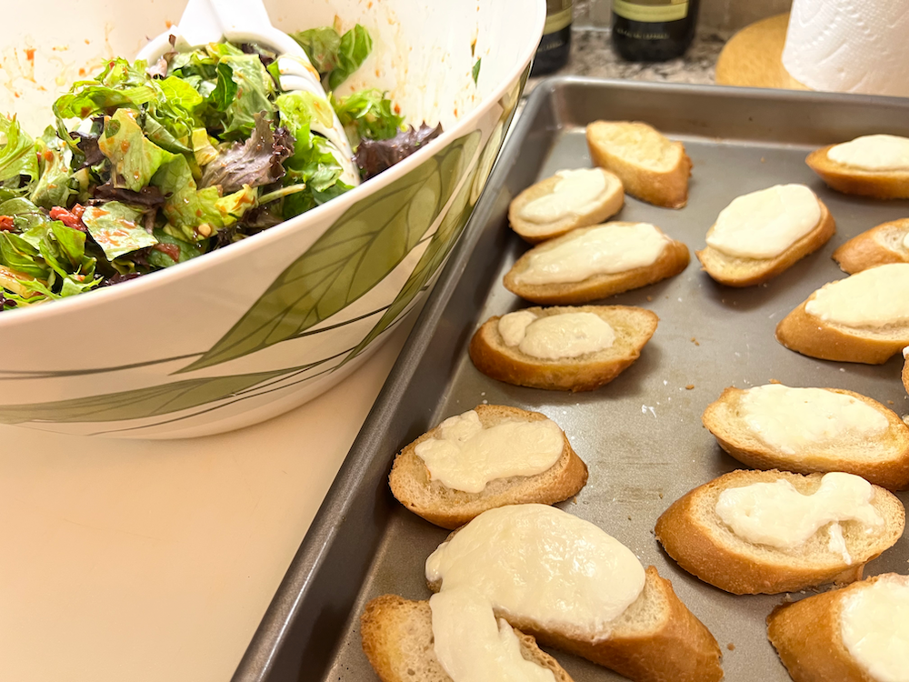 Salad with Roasted Pepper Dressing and Burrata Crostini – Fustini's Oils & Vinegars