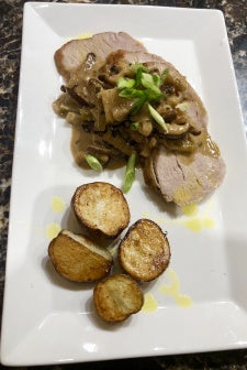 Midwest Roasted Pork with Apples and Mushrooms