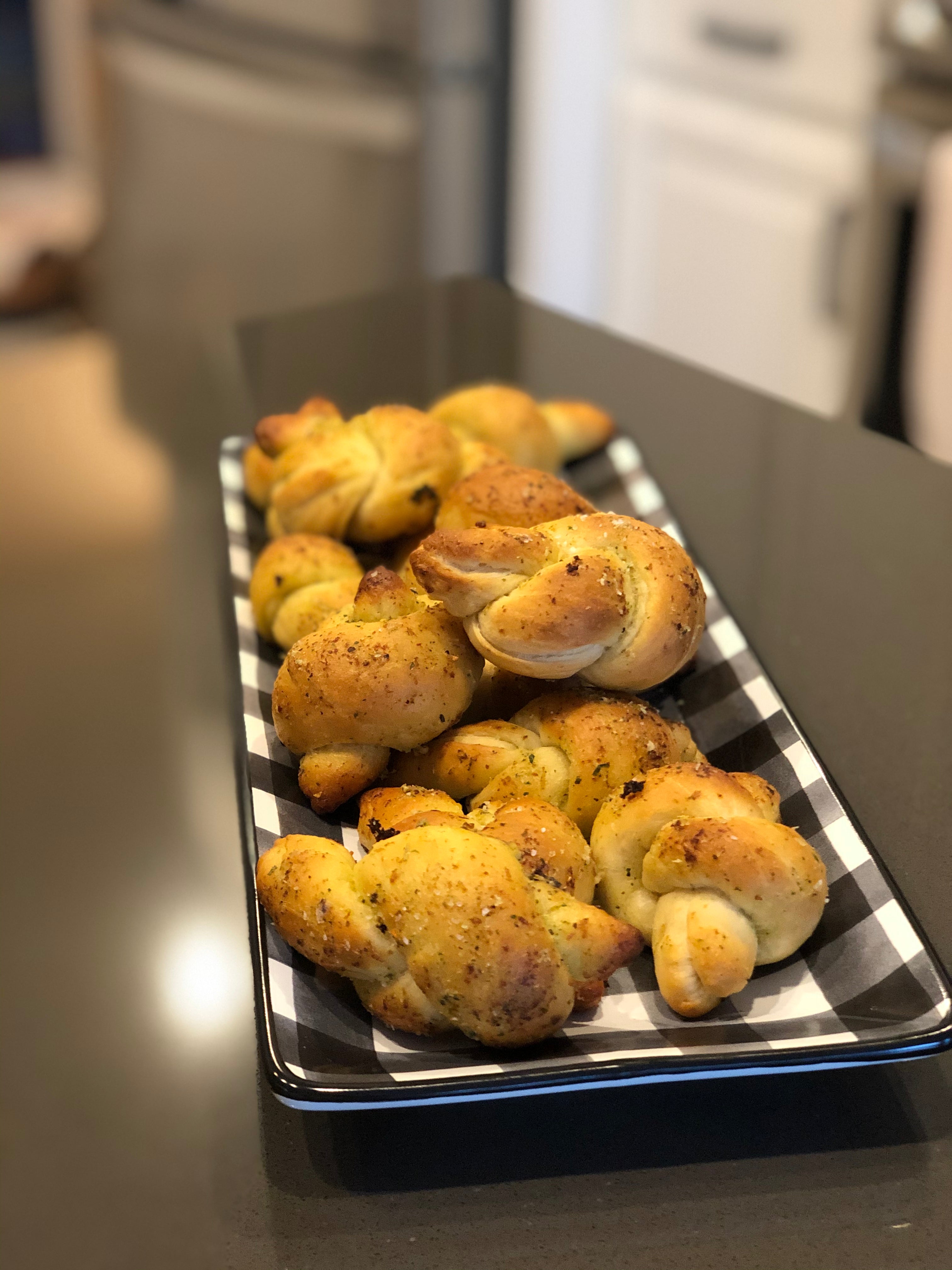 Garlic Knots – Fustini's Oils & Vinegars