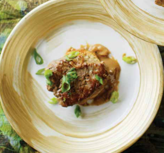 Beef Tenderloin with Sherry Shallot Cream Sauce – Fustini's Oils & Vinegars