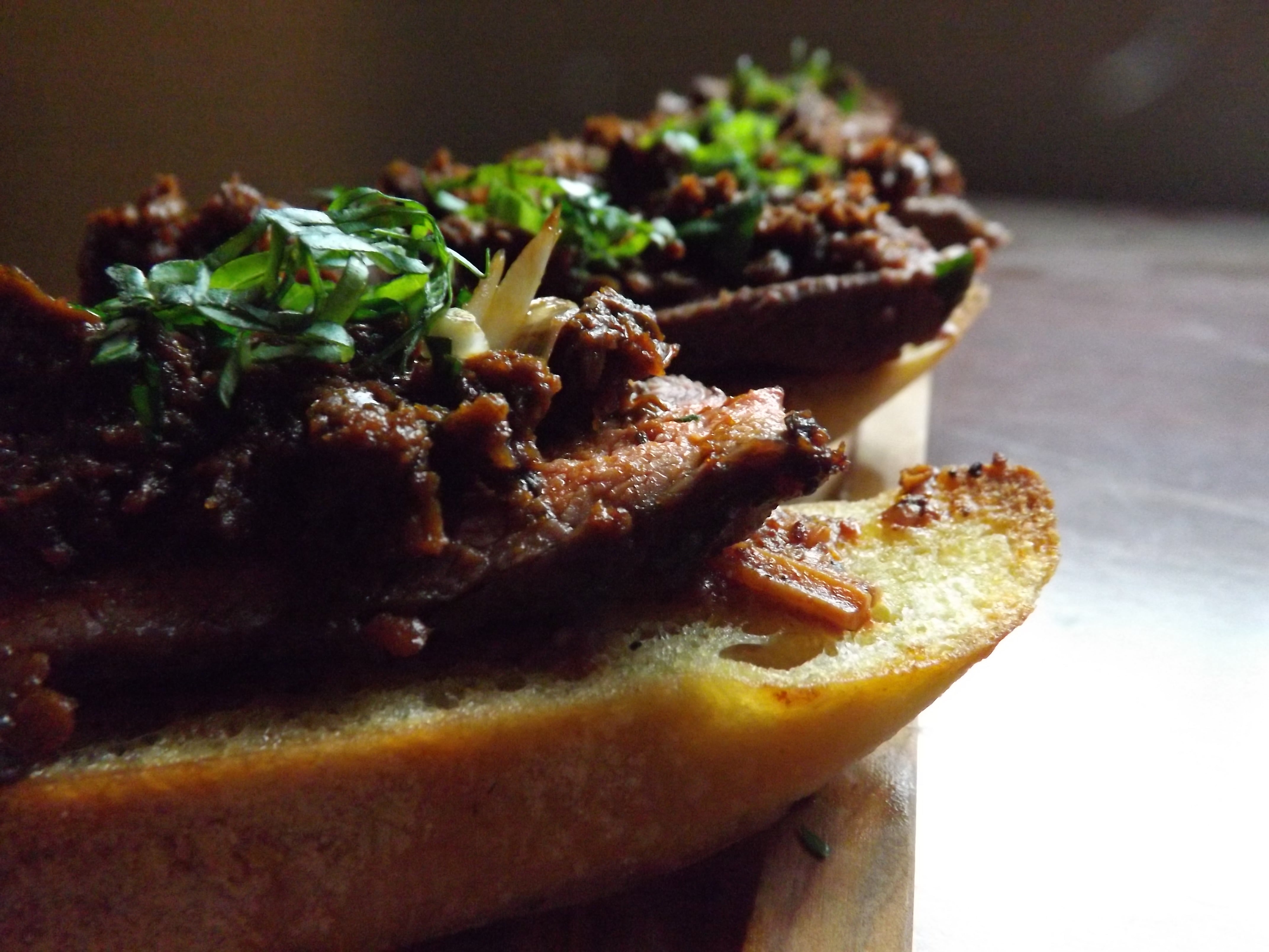 Beef Tenderloin Crostini – Fustini's Oils & Vinegars