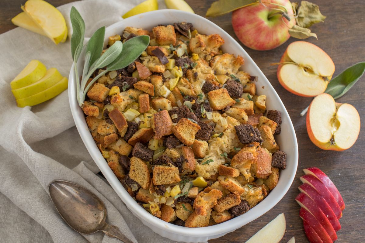 Apple Pecan Stuffing – Fustini's Oils & Vinegars