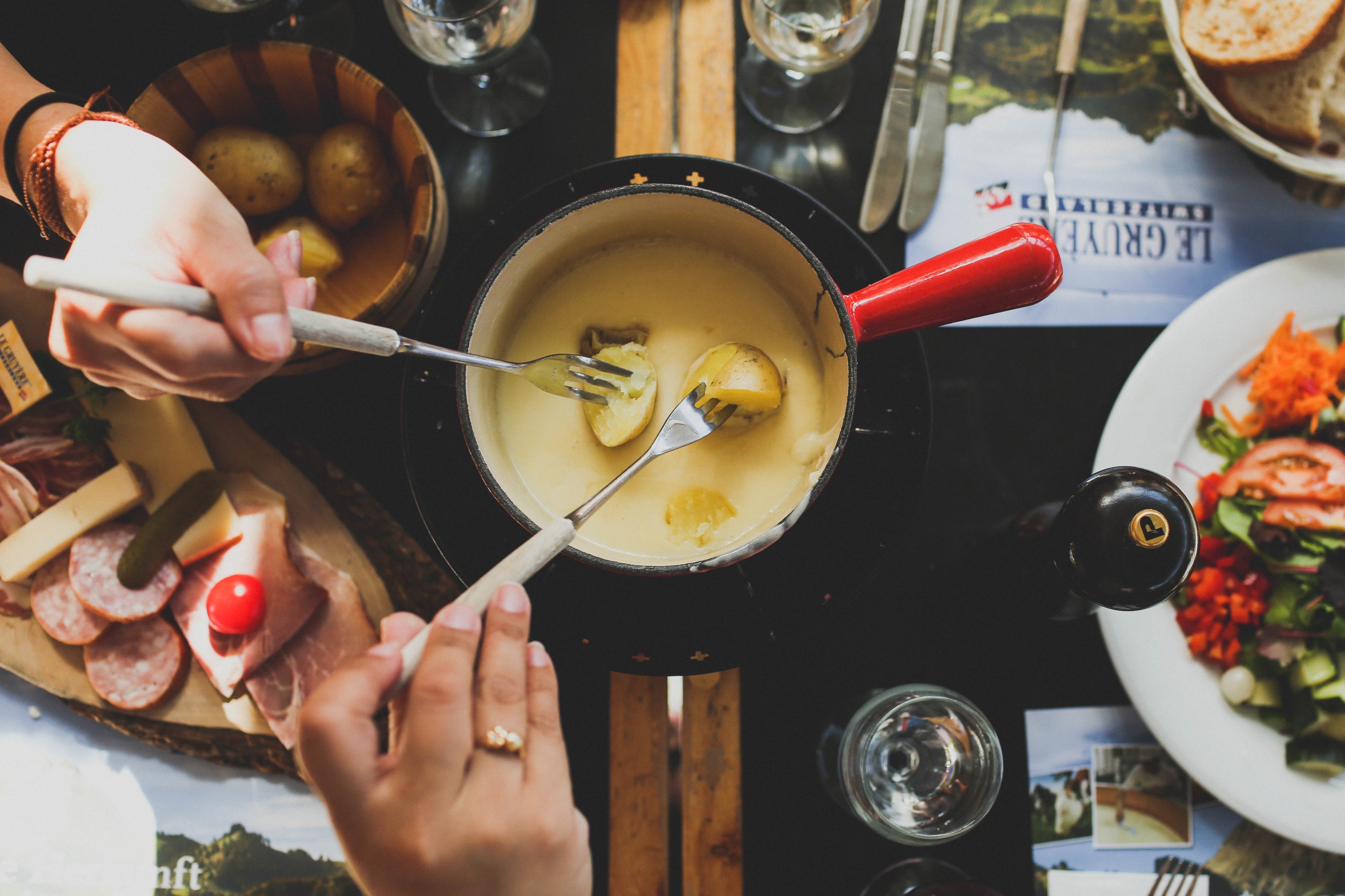 Gruyere Fondue – Fustini's Oils & Vinegars