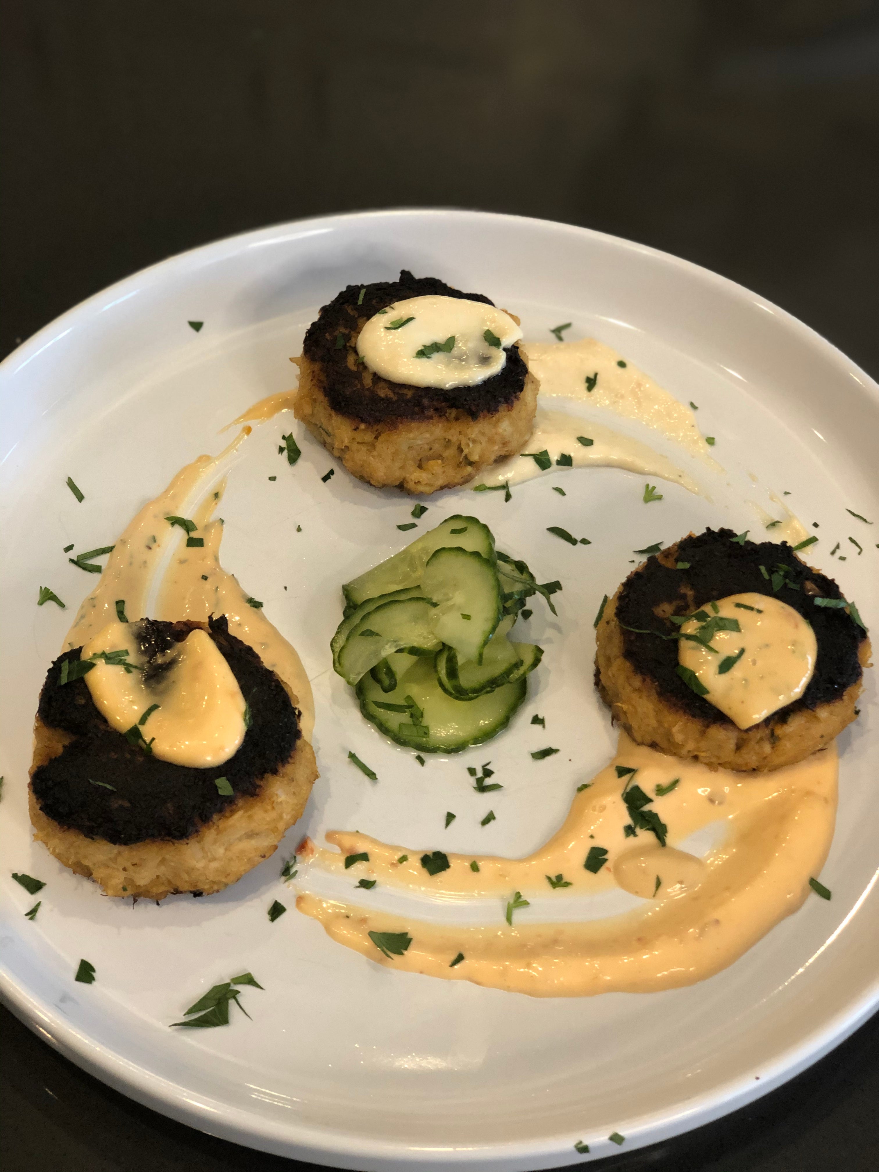 Crab Cakes with Ginger Lime Cucumbers and Sriracha Aioli – Fustini's Oils & Vinegars