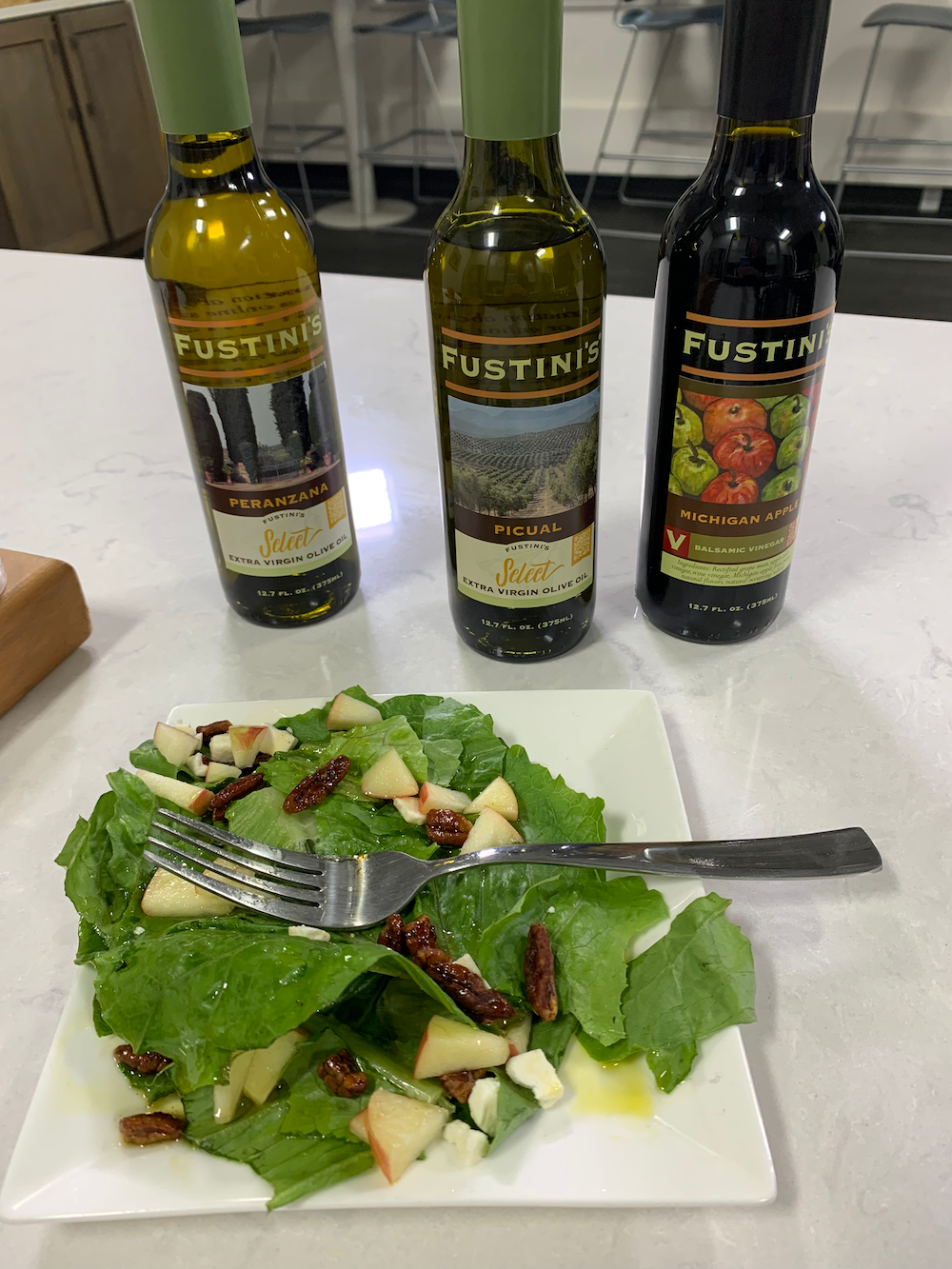 Apple Pecan Salad
&ndash; Fustini's Oils &amp; Vinegars