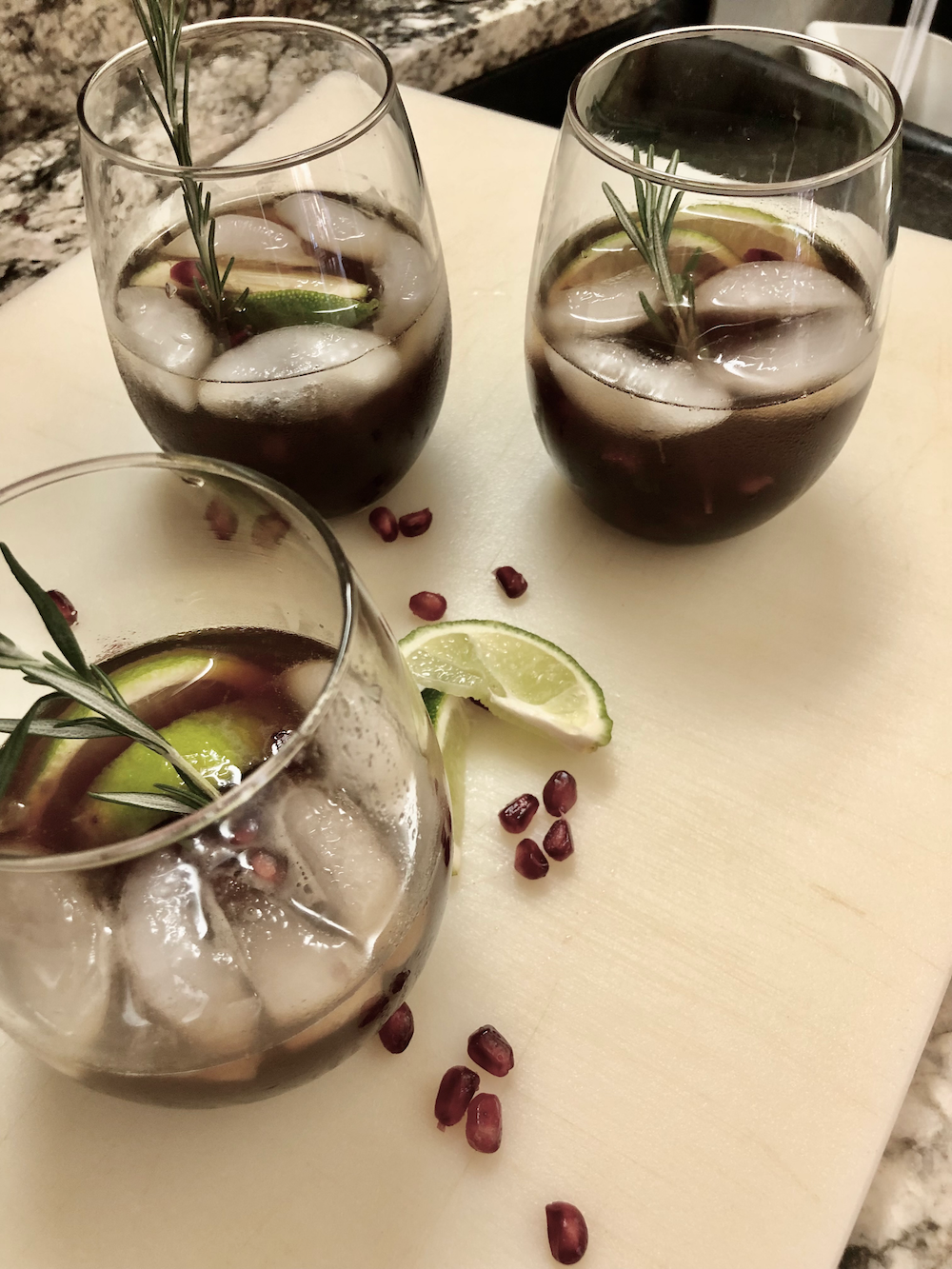 Pomegranate Gin and Tonic – Fustini's Oils & Vinegars