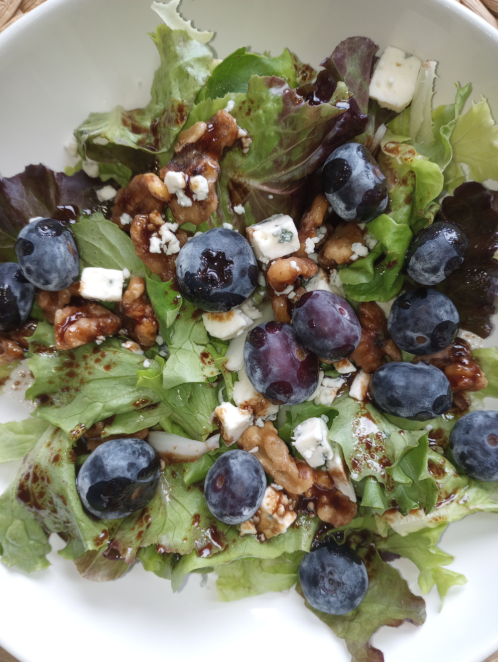 Blueberry Walnut Salad – Fustini's Oils & Vinegars