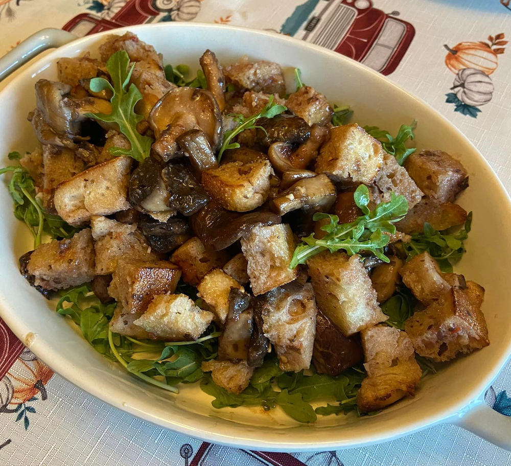 Mushroom Panzanella with Tomato Vinaigrette – Fustini's Oils & Vinegars