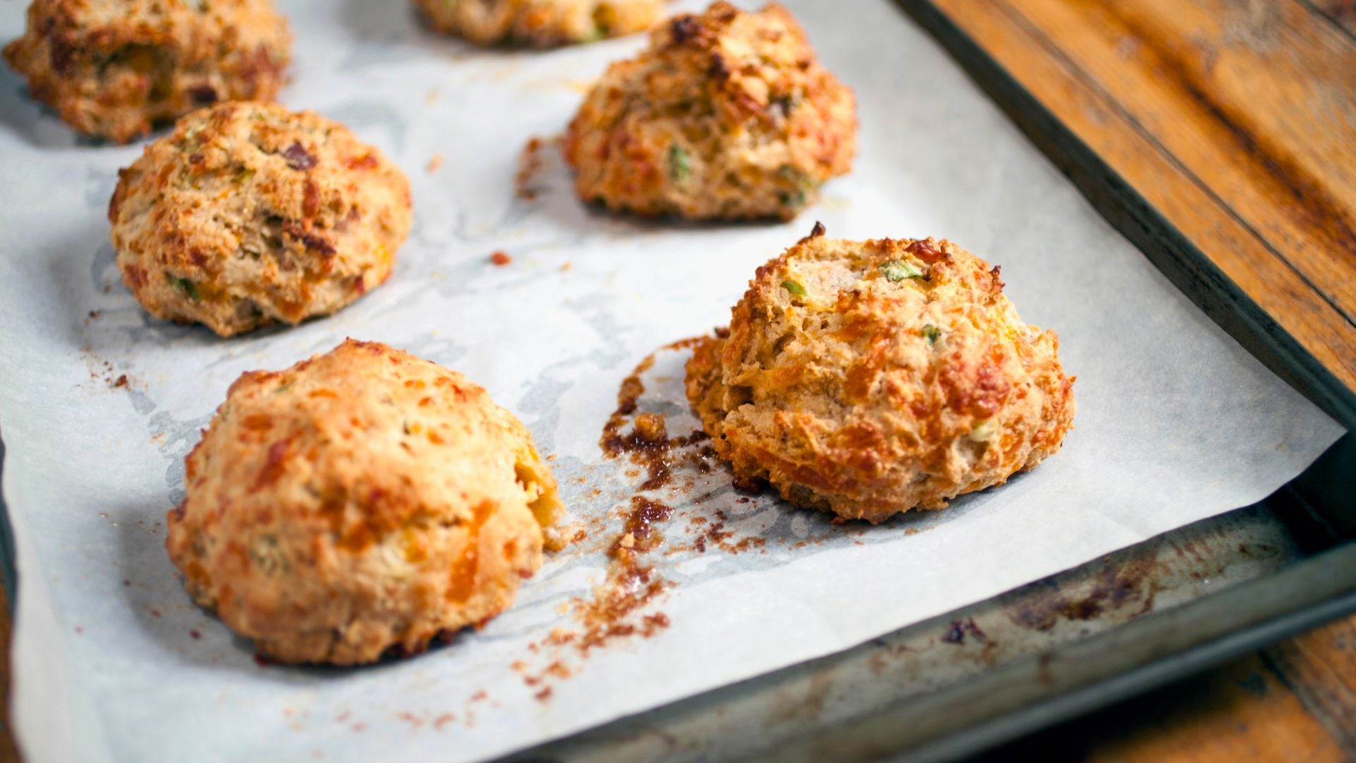 Maple Bacon Cheddar Biscuits – Fustini's Oils & Vinegars