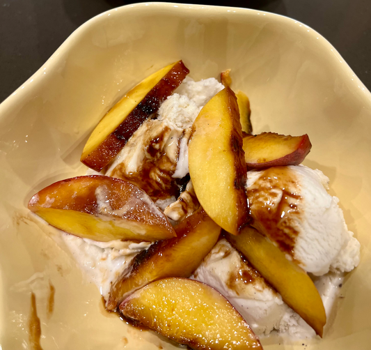 Grilled Peaches with Balsamic Glaze